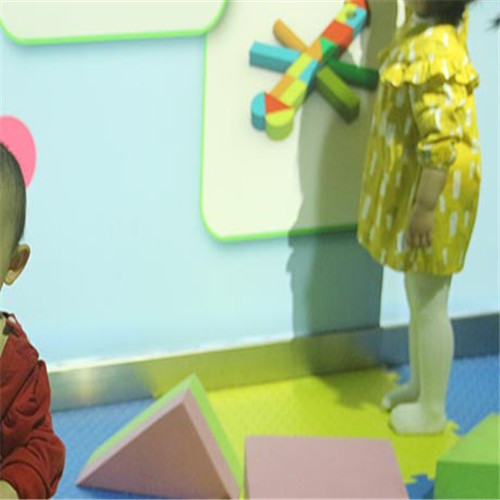 2岁孩子感统视觉听力心理障碍康复训练中心